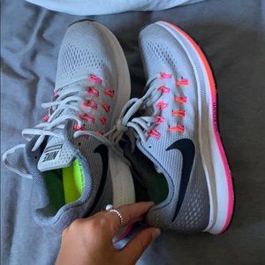 Nike Zoom Pegasus 33 Running Shoes